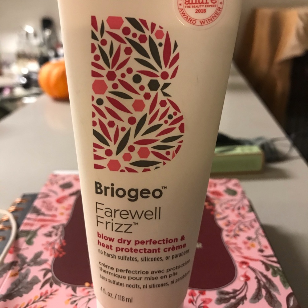 Briogeo farewell frizz blow dry heat protectant